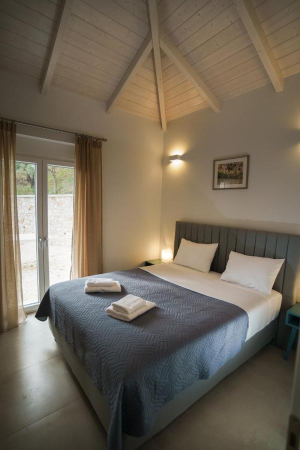 Astrali Stone Villas Парамития Екстериор снимка